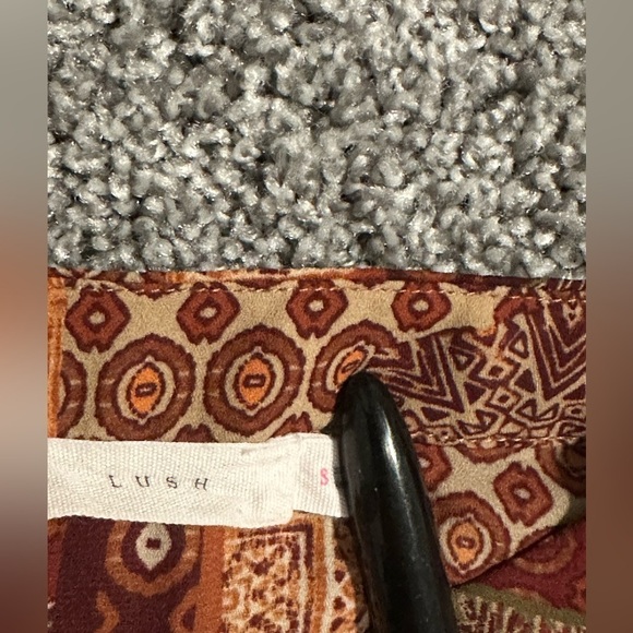 Lush Boho Style Blouse - Picture 4 of 6